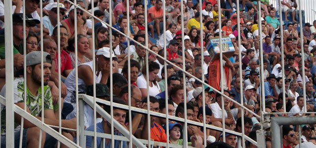 Os torcedores que estiveram presentes no Nabizão foram merecedores dos parabéns do presidente Marco Chedid e do técnico Marco Aurélio Moreira - Divulgação