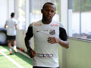 Chiquinho quer jogar bem em Mogi para cavar um lugar no time titular do Santos