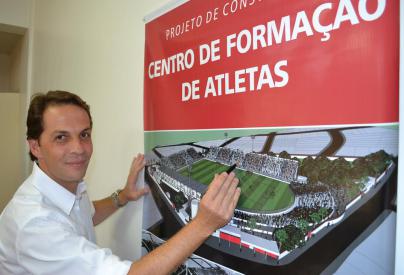 Prefeito Rodrigo Proença transformou uma maquete na bela Arena Capivari em menos de seis meses.