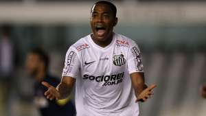 Com empréstimo vencendo em junho, Santos quer comprar Robinho no meio do ano