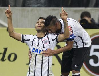 Petros está escalado no Corinthians para clássico contra o Palmeiras