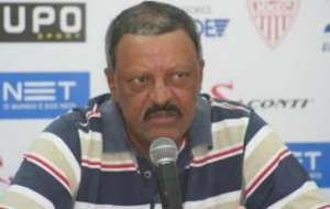 Experiente, José Carlos Serrão está com saudade do futebol e quer trabalhar