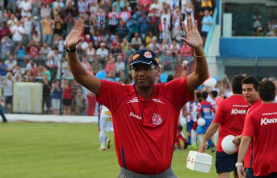 Narciso despediu-se do Penapolense na zona de rebaixamento do Paulistão