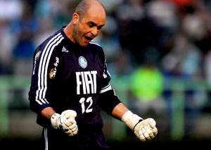 Boletim indica melhora, mas ex-goleiro Marcos segue internado por infecção