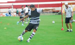 Paulistão: Na berlinda, Roque Júnior promete mudanças no XV de Piracicaba