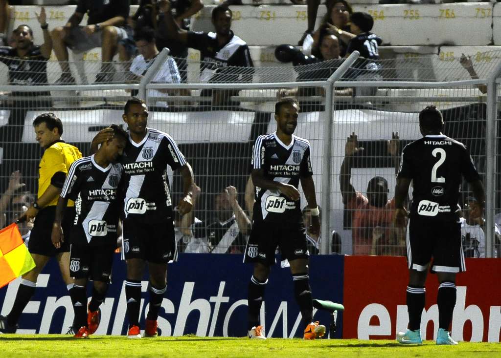 Ponte Preta vem forte contra o Linense