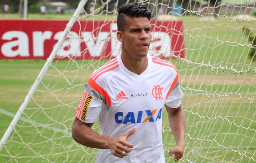 Carioca: Thalysson treina como titular e substituirá Anderson Pico no Flamengo 2 0002050059661 img