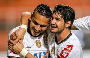 São Paulo reafirma vontade de adquirir Alexandre Pato, do Corinthians