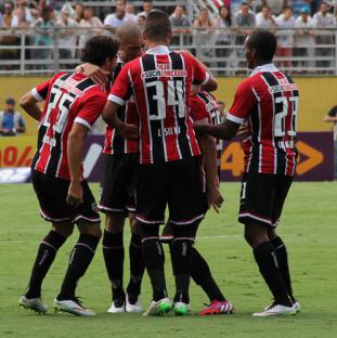 Maicon articulou as jogadas que resultaram na goleada do São Paulo sobre o Bragantino
