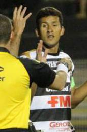 Rodrigo: mais um gol de cabeça pelo XV