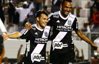 Cajá decepcionou em 2014 e agora tem feito gols de pênalti