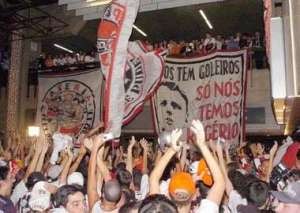 Organizada do São Paulo pede demissão de Muricy em rede social mas volta atrás