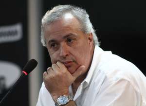 Paulistão: Endividado, Corinthians diminui folha salarial até dos seus funcionários