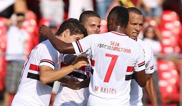 Alexandre Pato voltou a marcar gol pelo São Paulo, como Michel Bastos e Luis Fabiano. Foto: Carlos Chiri - spfc.net - Foto: Carlos Chiri - spfc.net