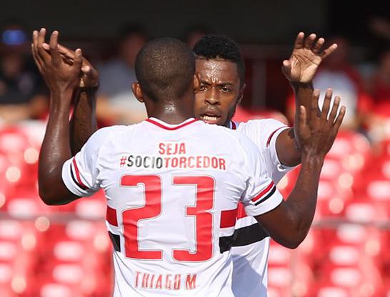 Michel Bastos, outra vez, comandou a vitória do São Paulo. Desta vez por 4 a 0 sobre o Osasco Audax. Foto: Carlos Chiri - saopaulofc.net - Foto: Carlos Chiri - saopaulofc.net