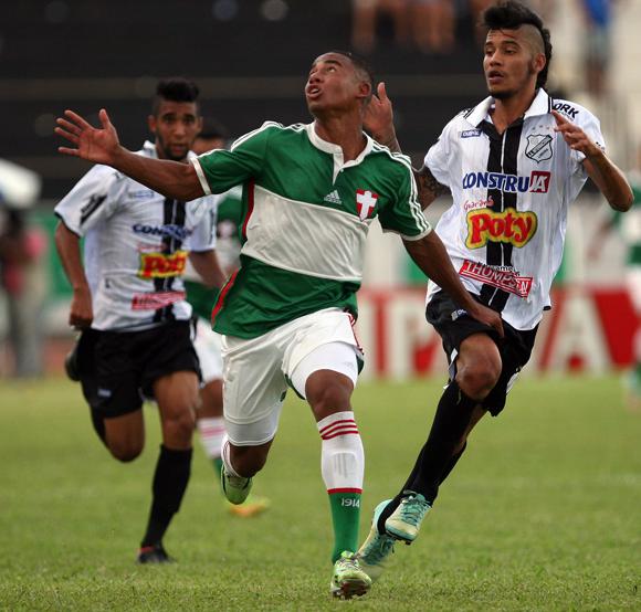 Gabriel Jesus pode defender o Manchester City a partir de julho