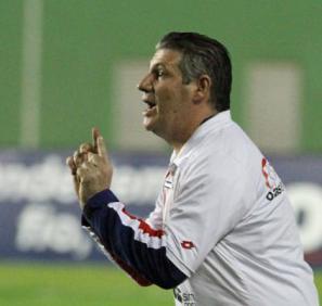 EXCLUSIVO! Bragantino age rápido e contrata técnico Márcio Araújo, ex-Palmeiras