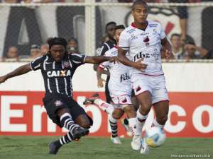 Paulistão: Ataque do Corinthians terá Vagner Love e Mendoza em Lins