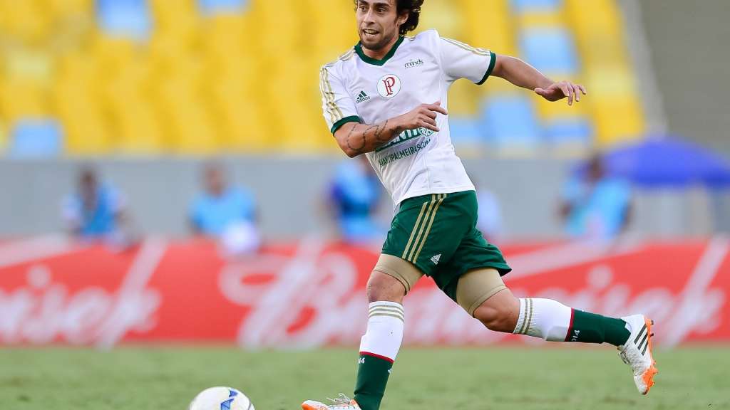 Valdivia negocia renovação com o Palmeiras