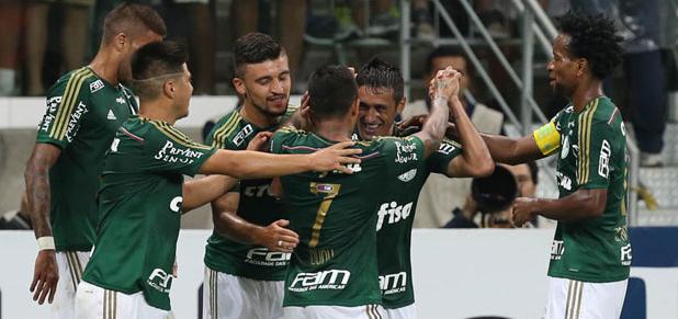 Palmeiras venceu a quarta seguida, mantém a liderança e ganha corpo a cada jogo.