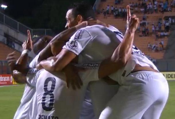 Santos também continua mostrando eficiência no ataque, com Robinho inspirado