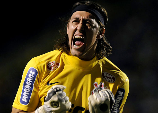 Cássio se tornou herói corintiano ainda na Libertadores, antes do Mundial