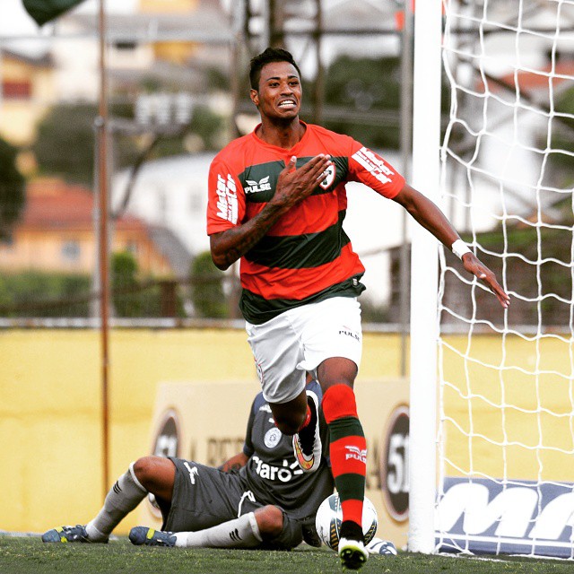 Diego promete gols pela Portuguesa