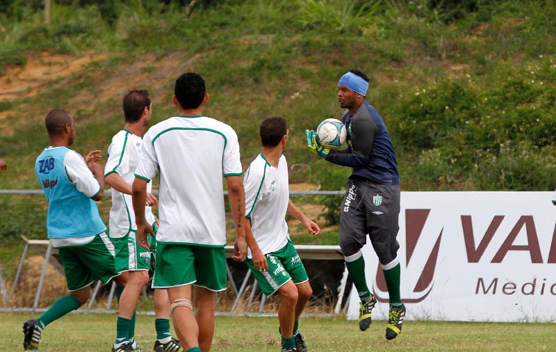 Vitória da Conquista treina para pegar o Palmeiras - F: Eliezer Oliveira
