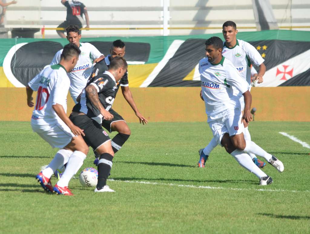 Cabofriense tenta largar em vantagem contra o Luverdense