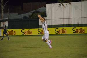 Cabofriense 1 x 1 Luverdense - Jogo bom e vaga fica em aberto para a volta