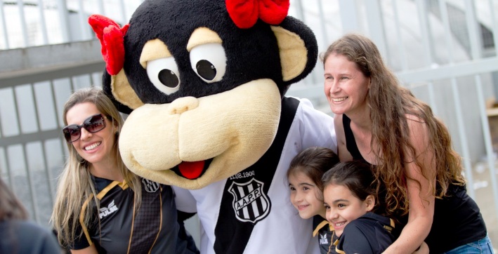 Ponte Preta espera ver Majestoso com mulheres  e crianças