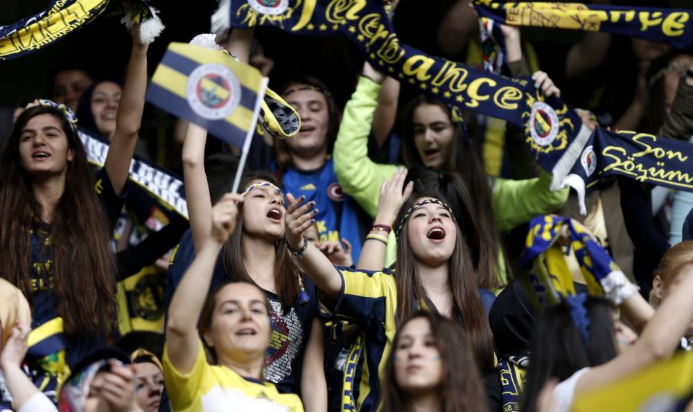 Em 2011, Fenebahçe inovou ao liberar estádio apenas para mulheres e crianças 