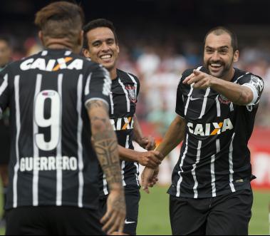 Danilo fez o gol do Corinthians e depois Rogério Ceni perdeu pênalti, defendido por Cássio.Foto: Daniel Augusto Jr/Ag.Corinthians - Foto: Daniel Augusto Jr/Ag.Corinthians