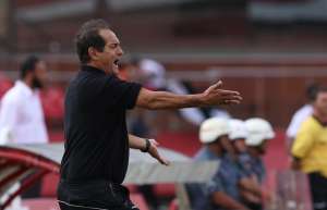 Paulistão: Fora na segunda por pedido médico, Muricy volta aos treinos do São Paulo