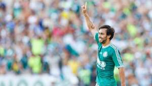 Valdivia é convocado pelo Chile e desfalca o Palmeiras contra o São Paulo