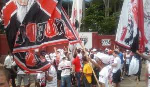 Insatisfeita, torcida do São Paulo prepara protesto em treino no sábado