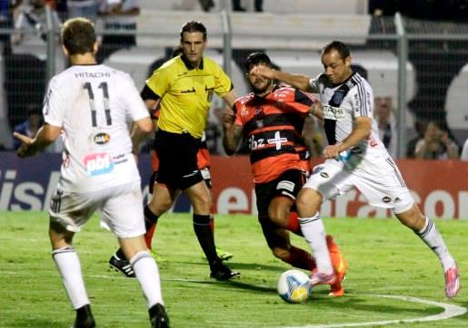 Josimar marcou o único gol da Ponte Preta