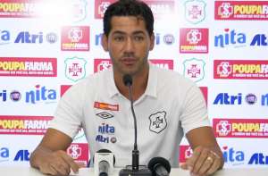 Portuguesa Santista negocia reforços em todos os setores