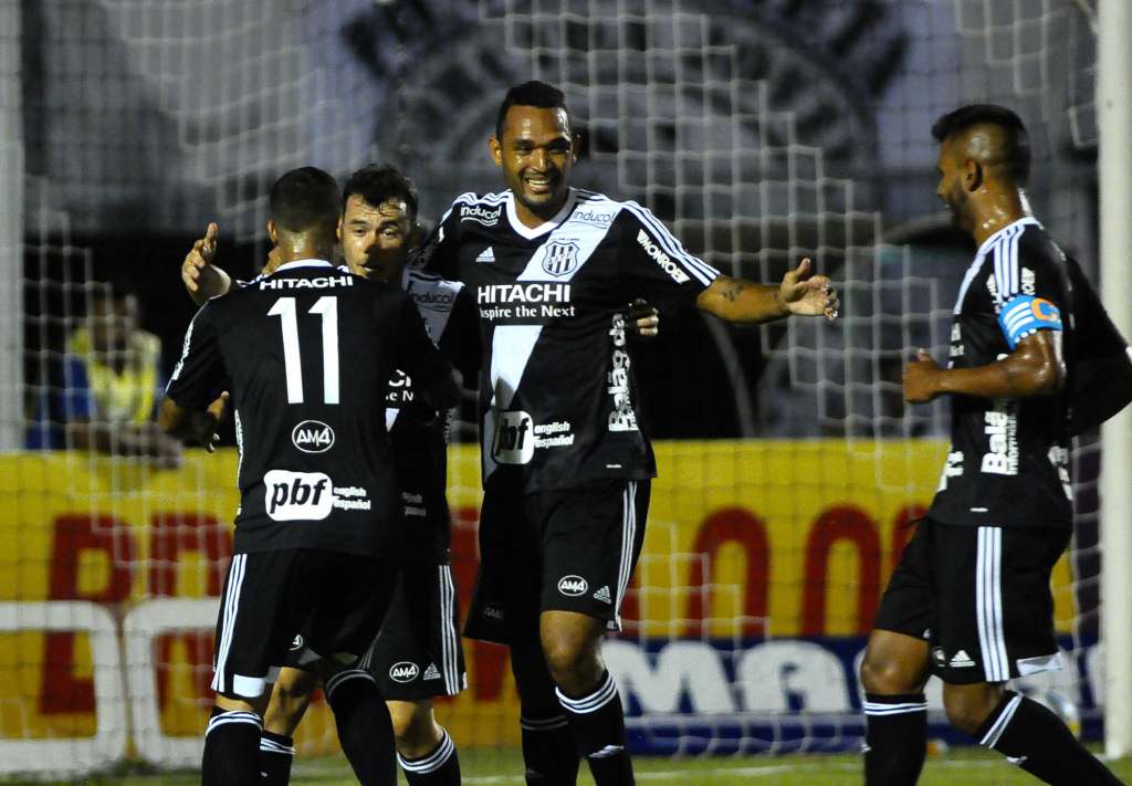 Ponte Preta apostou na manutenção da base e contratações desconhecidas