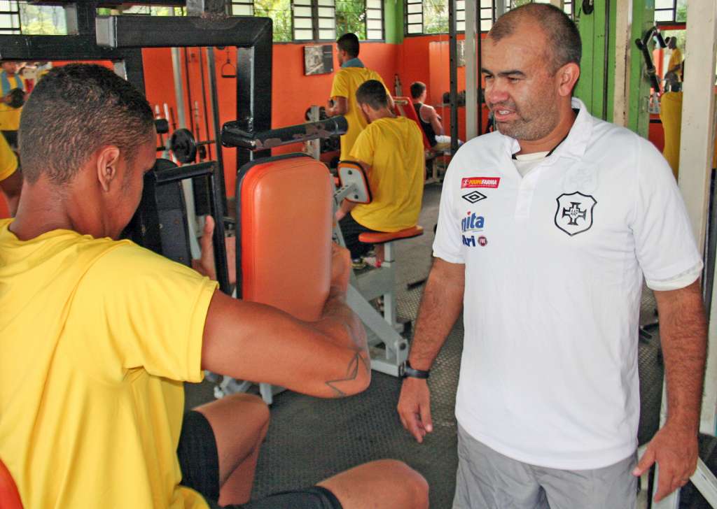 Juliano Regaçoni foca na pré-temporada da Portuguesa Santista 