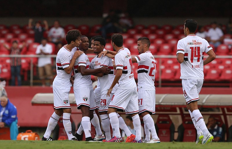 Jogadores do São Paulo comemoram gol de Ewandro, um dos destaques - Rubens Chiri/saopaulofc.net
