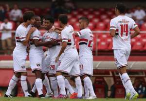 PAULISTÃO: Domingo de vitórias dos grandes - São Paulo, Corinthians e Palmeiras - sobre os pequenos do Interior