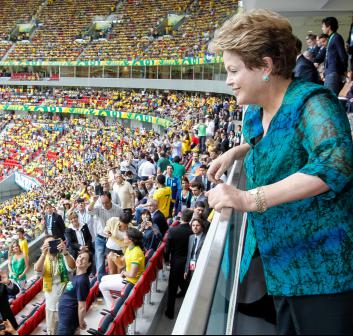 Dilma perdoou 4 bilhões de dívidas dos clubes, que serão parceladas. Mas é preciso rigor com os desmandos dos dirigentes.