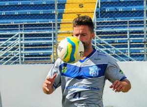 Paulistão: Bruno Quadros tem apenas 17 jogadores para escalar no Marília