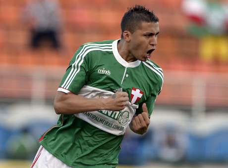 Tobio vai para o jogo pelo Palmeiras