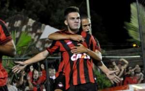 Em litígio com Atlético-PR, Nathan está na mira do São Paulo