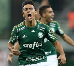 Robinho fez golaço no clássico para não ser esquecido tão cedo