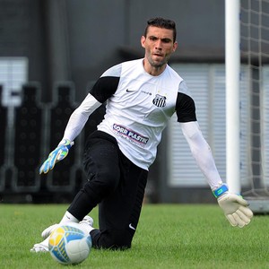 Santos confirma que Vanderlei teve fratura na face e será operado