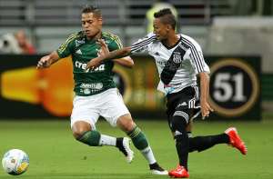 Paulistão: João Paulo sofre contusão e deixa treino do Palmeiras carregado