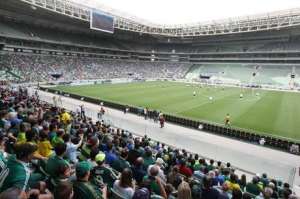 ESPECIAL! Crise econômica e violência abrem 'clarões' nas arenas por todo o Brasil